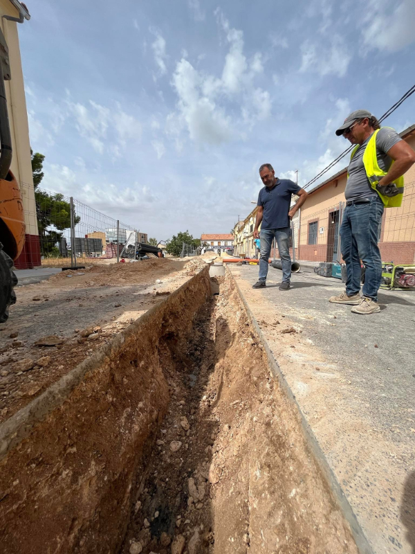 Ibi repara la xarxa de sanejament del carrer Sant Pasqual